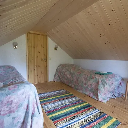 Haikaranpesa Rolli Puhkemaja Prázdninový dům