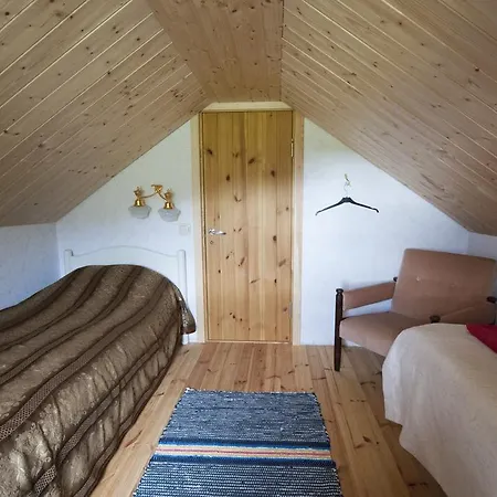 Haikaranpesa Rolli Puhkemaja Prázdninový dům Orissaare